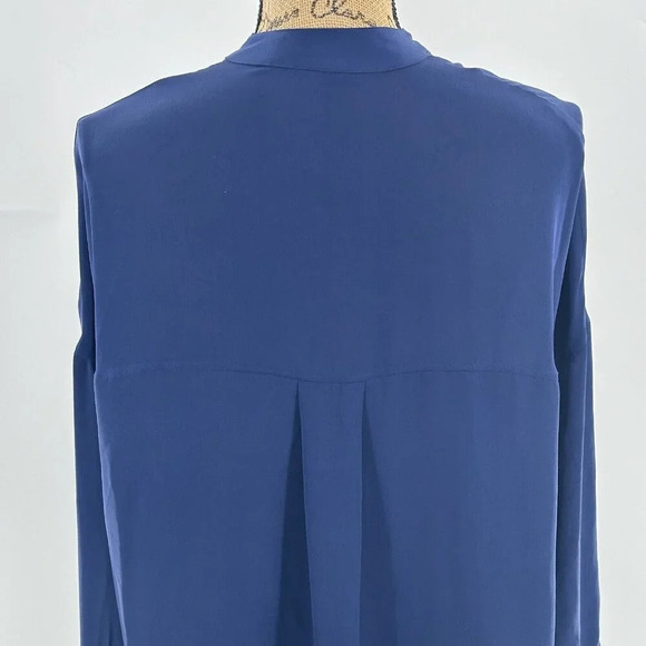 Vince Top Womens XS Blue Low V-Neck Long Sleeve Lightweight Flowy Blouse - Picture 6 of 6